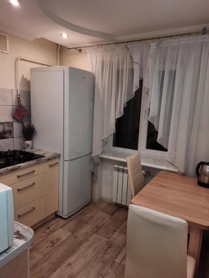 Квартира Возле Вокзала Kamjanske Exteriör bild